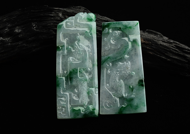 (超值推荐)冰种飘翠仿古龙凤牌挂件(一对)