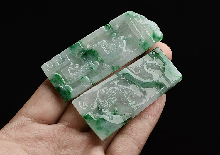 (超值推荐)冰种飘翠仿古龙凤牌挂件(一对)