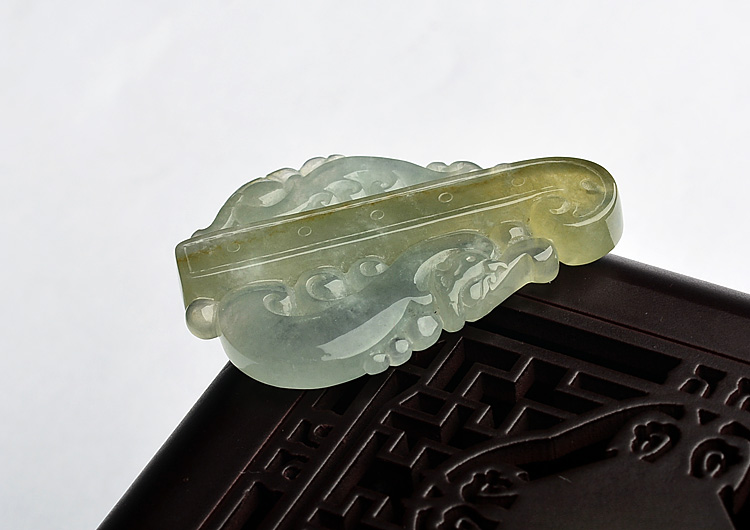 (超值推荐)冰种晴水褐黄翡仿古龙凤牌挂件