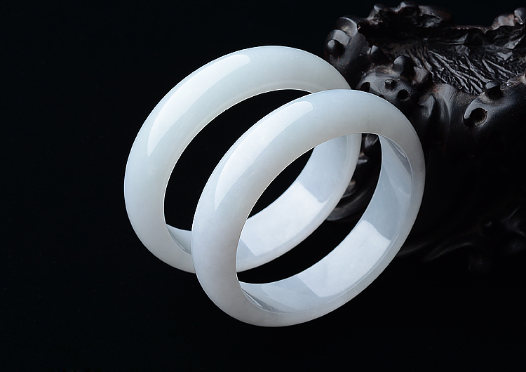(超值推荐)糯冰种白色手镯（60mm/60mm）(一对)