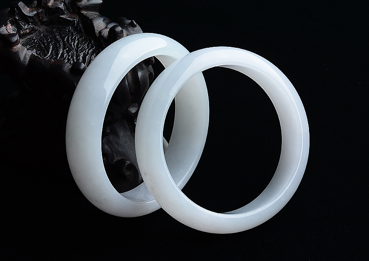 (超值推荐)糯冰种白色手镯（60mm/60mm）(一对)
