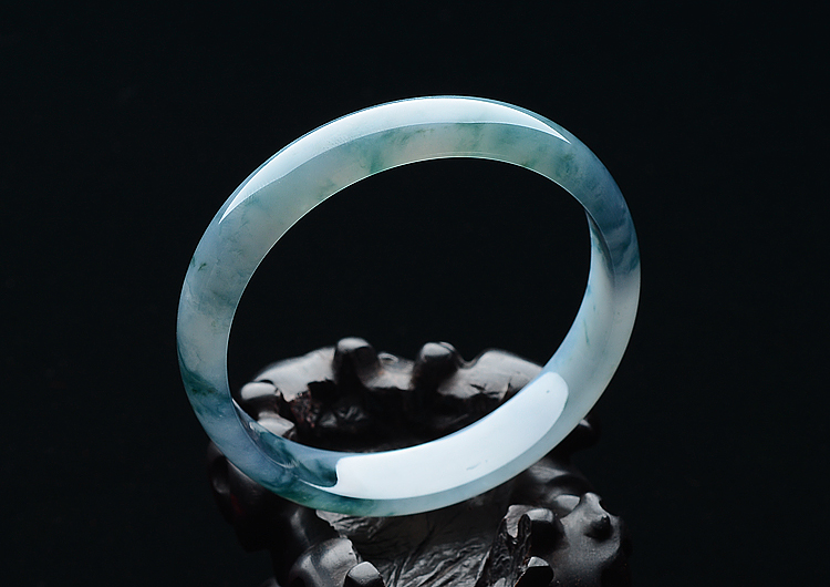 (超值推荐)冰种晴水飘花手镯（56.2mm）
