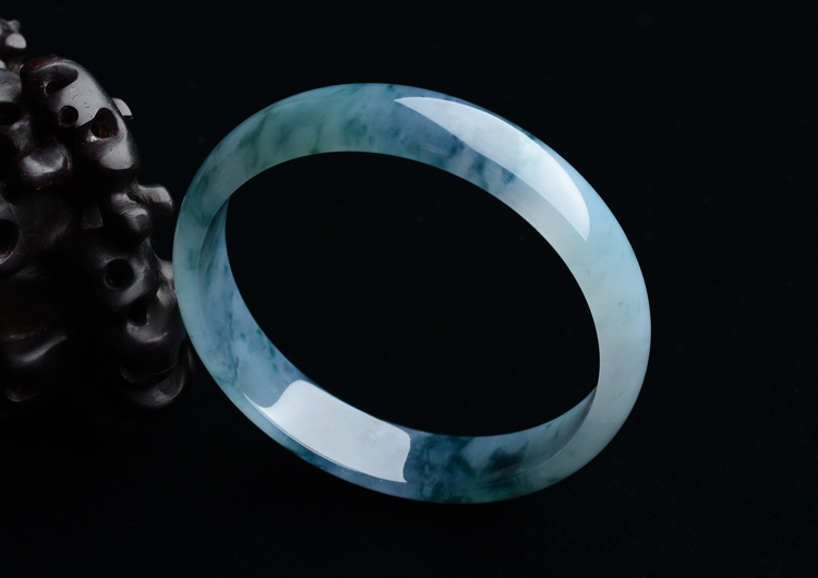 (超值推荐)冰种晴水飘花手镯（56.2mm）