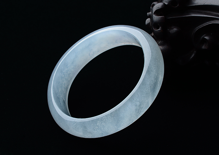 (超值推荐)冰种无色贵妃镯（56.5mm-50.5mm）