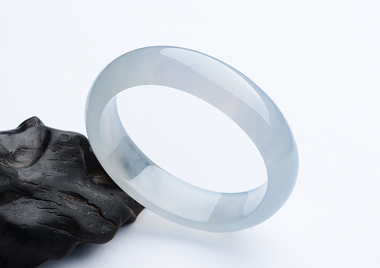 (超值推荐)冰种无色贵妃镯（56.5mm-50.5mm）
