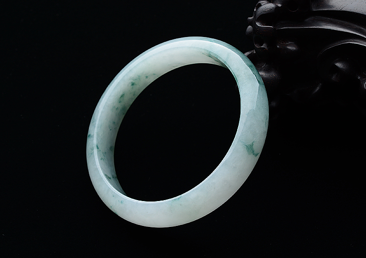 (超值推荐)糯冰种飘花手镯（57.8mm）