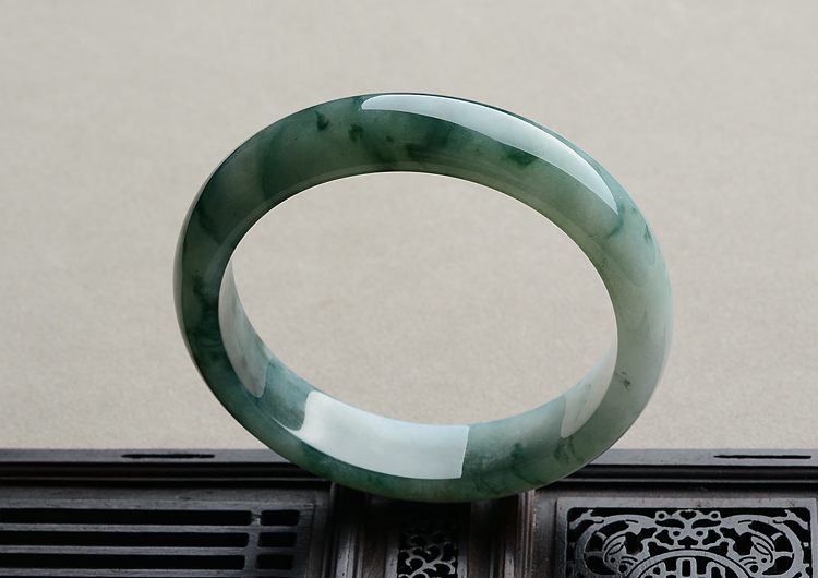 糯冰种飘花手镯（58.3mm）