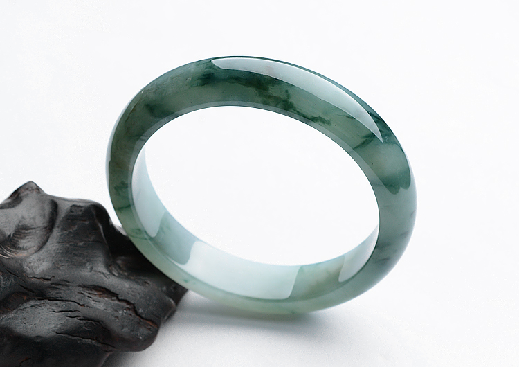 糯冰种飘花手镯（58.3mm）