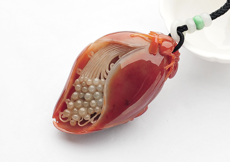 （一口价扫货）糯冰种红黄翡玉兰花挂件