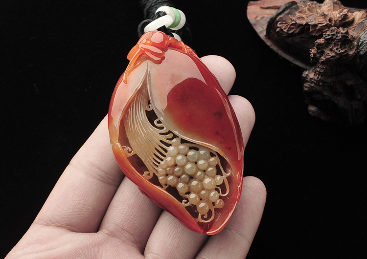 （一口价扫货）糯冰种红黄翡玉兰花挂件