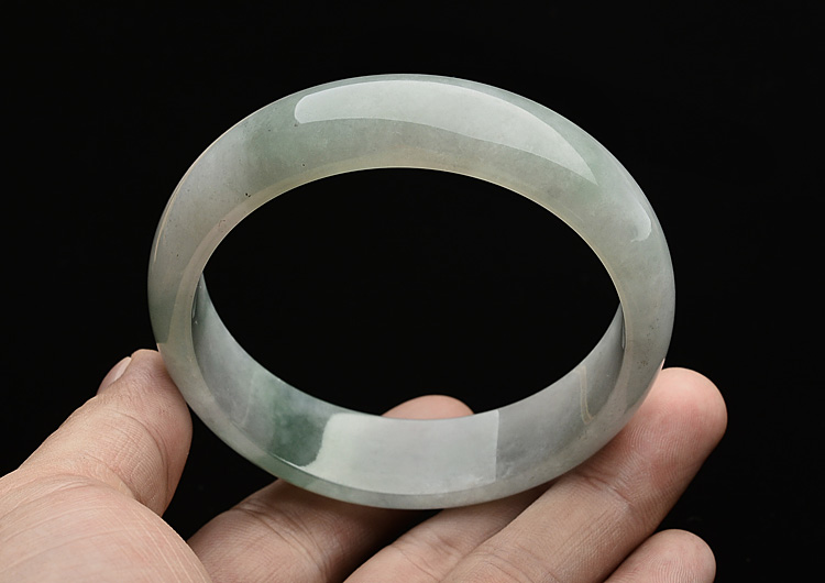 糯冰种飘花手镯(60.3mm)