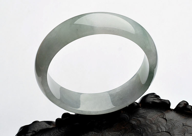 糯冰种飘花手镯(60.3mm)
