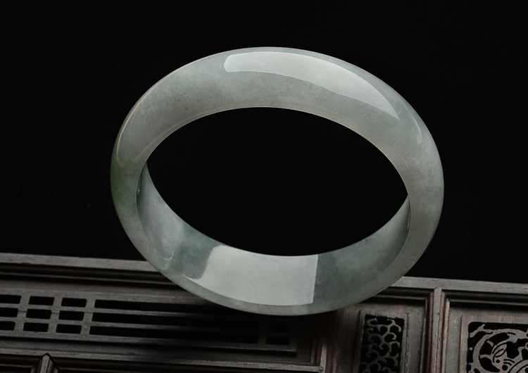 糯冰种飘花手镯(60.3mm)