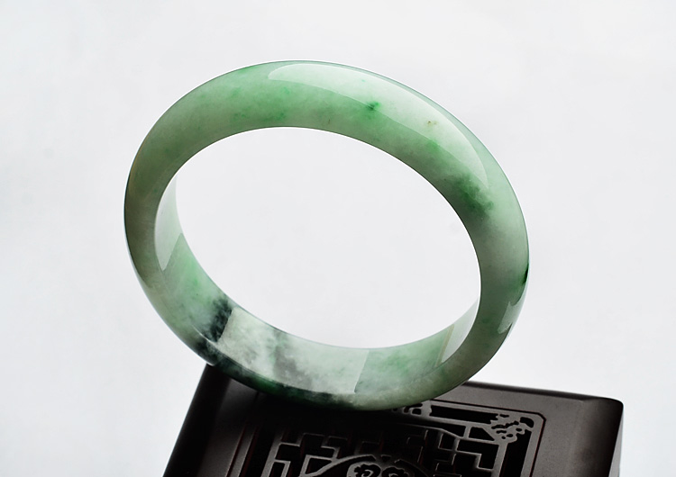 糯冰种飘花手镯(59mm)