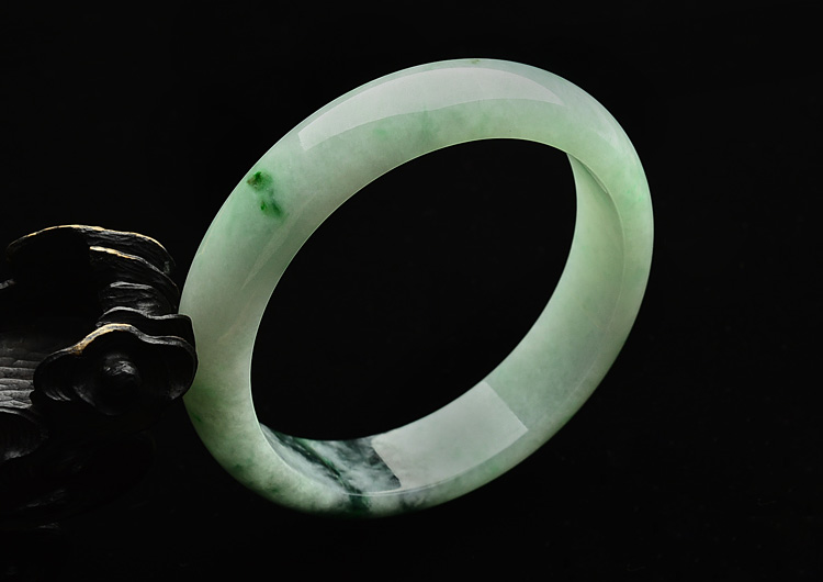 糯冰种飘花手镯(59mm)