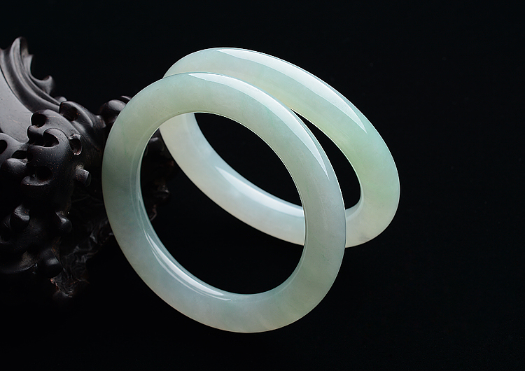 (超值推荐)冰种晴水圆条手镯（54.8mm/54.8mm）(一对)