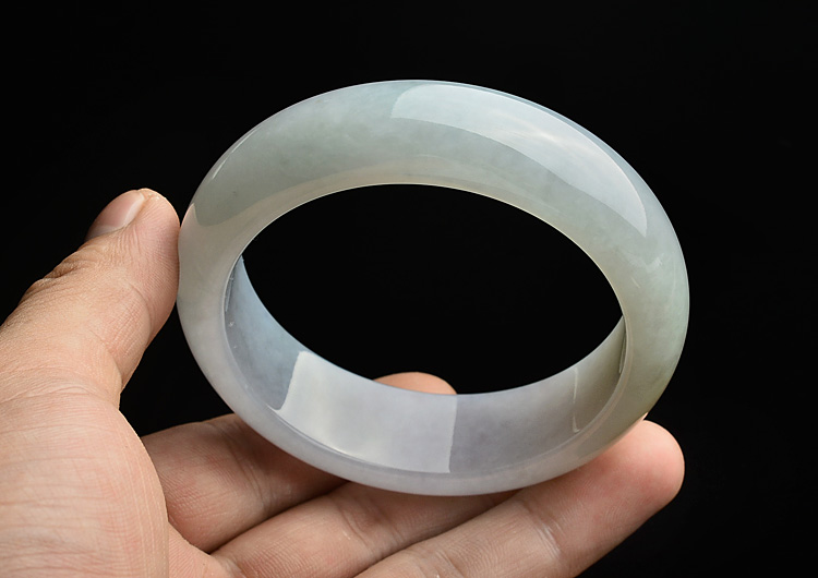 (超值推荐)糯冰种晴水手镯(58.5mm)