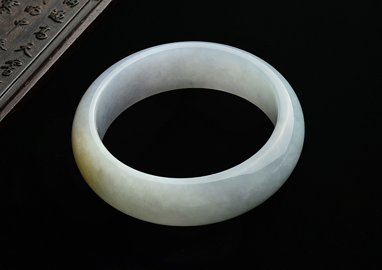 (超值推荐)糯冰种晴水手镯(58.5mm)