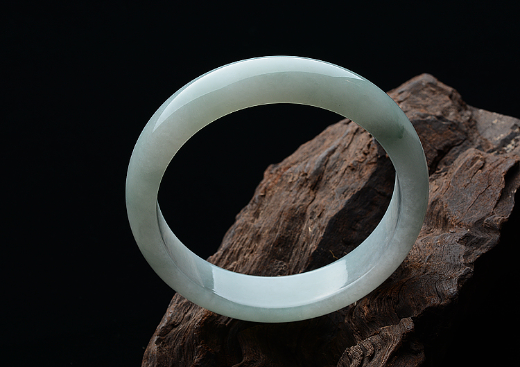 糯冰种晴水手镯（57.5mm）