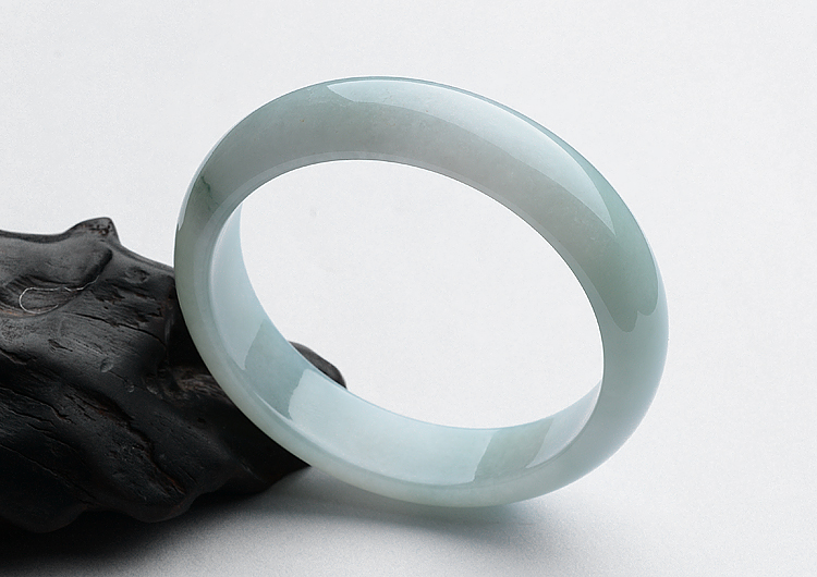 糯冰种晴水手镯（57.5mm）