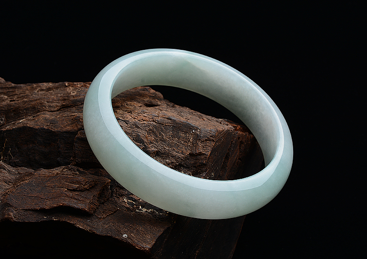 糯冰种晴水手镯（57.5mm）