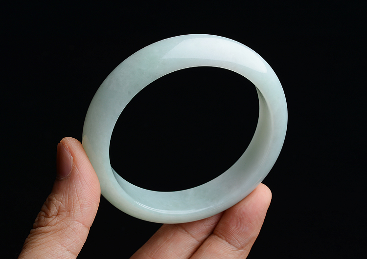 糯冰种晴水手镯（57mm）