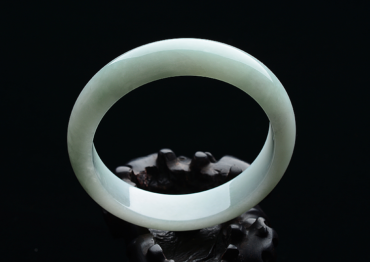 糯冰种晴水手镯（57mm）