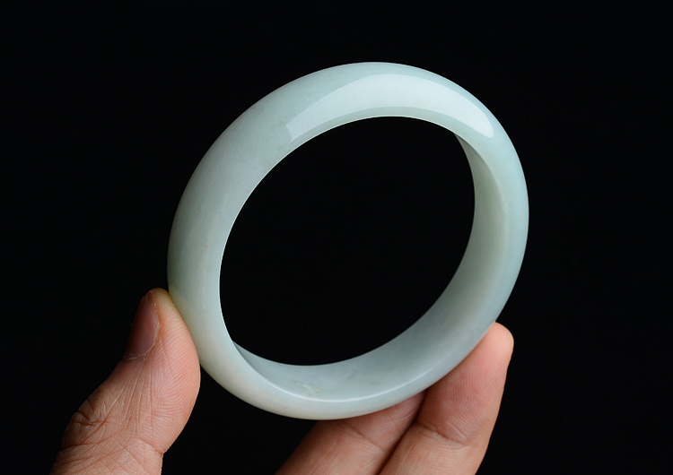糯冰种晴水手镯（57.6mm）