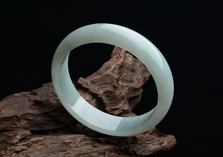 糯冰种晴水手镯（57.6mm）