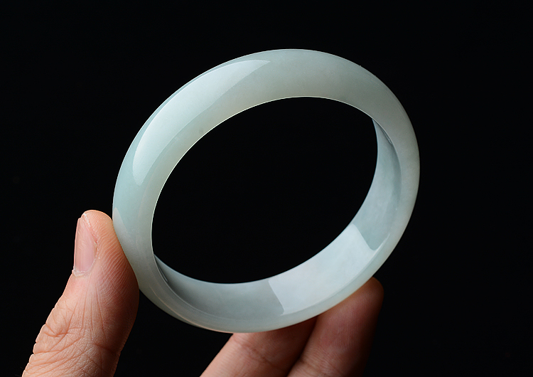 糯冰种晴水手镯（57.6mm）