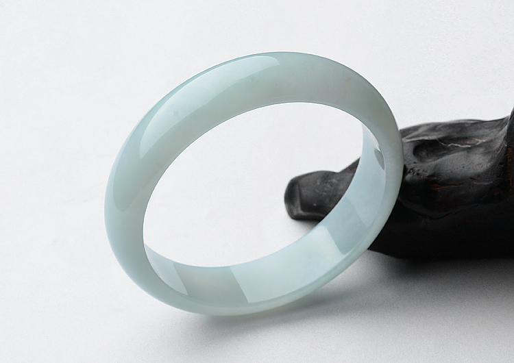 糯冰种晴水手镯（57.6mm）