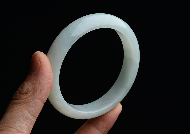 糯冰种晴水手镯（56.2mm）