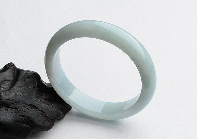糯冰种晴水手镯（56.2mm）