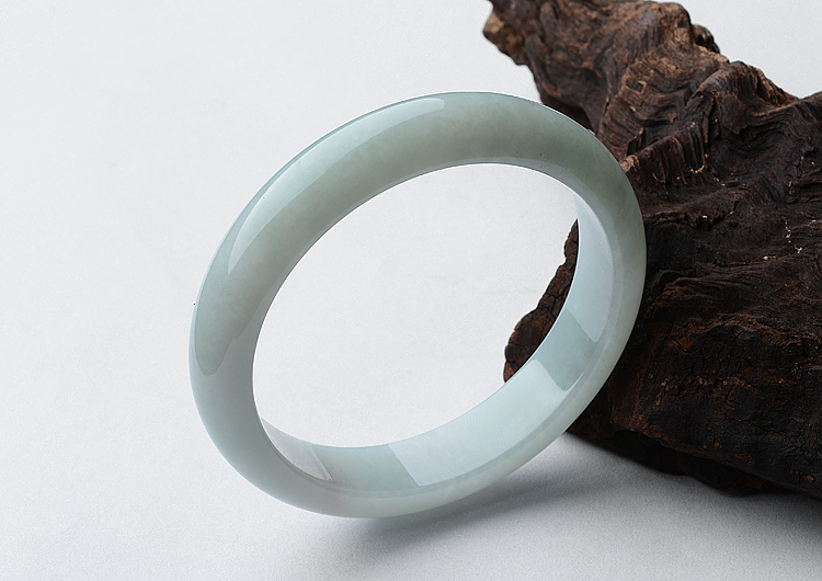 糯冰种晴水手镯（56.2mm）