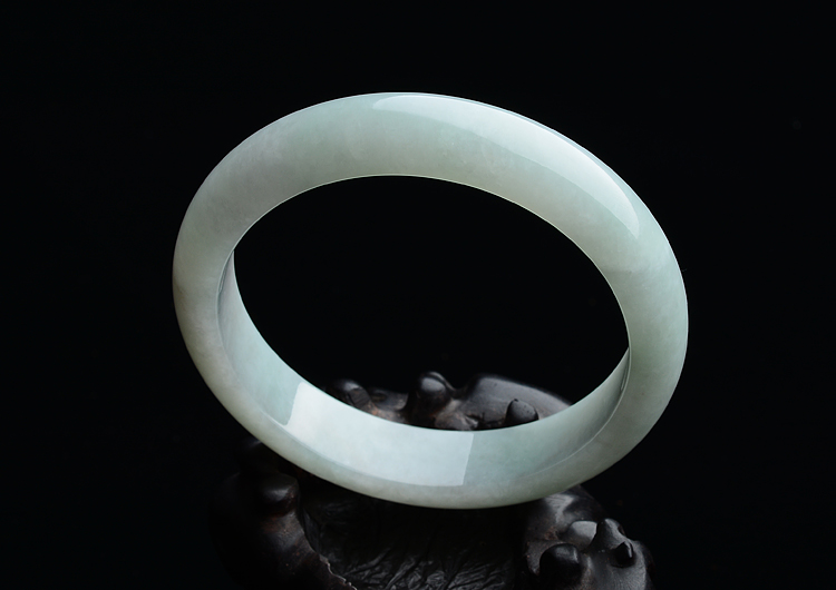 糯冰种晴水手镯（56.2mm）