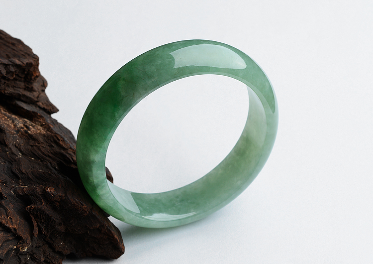 糯冰种绿晴水手镯（61.8mm）