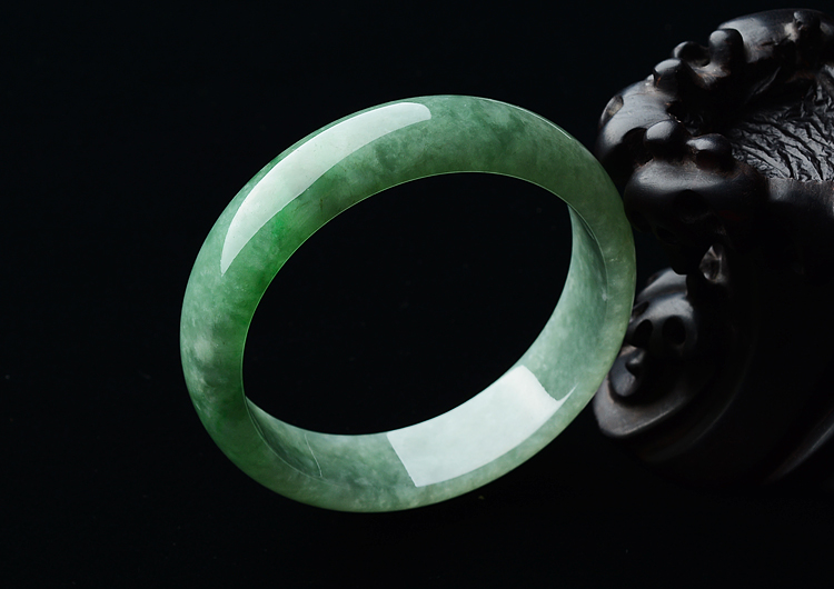 糯冰种绿晴水手镯（61.8mm）