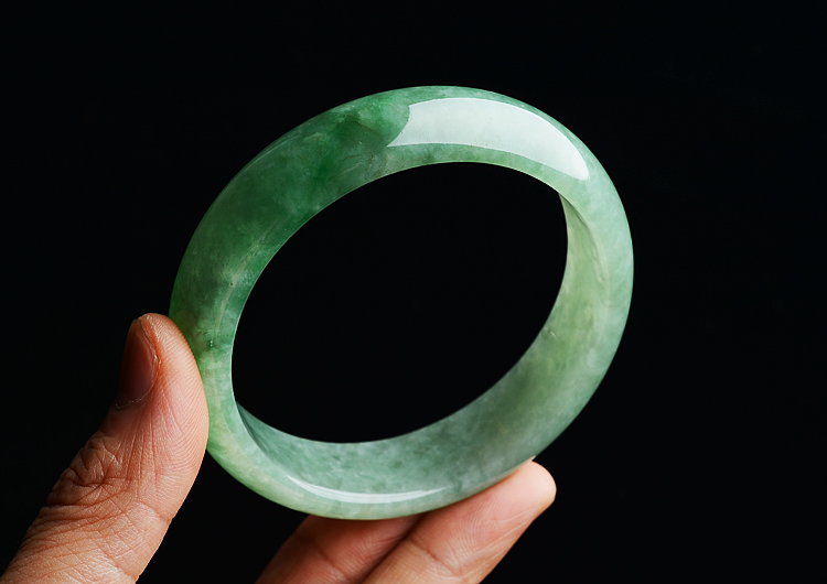 糯冰种绿晴水手镯（61.8mm）