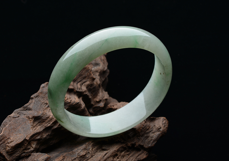 糯冰种飘花手镯（60.3mm）