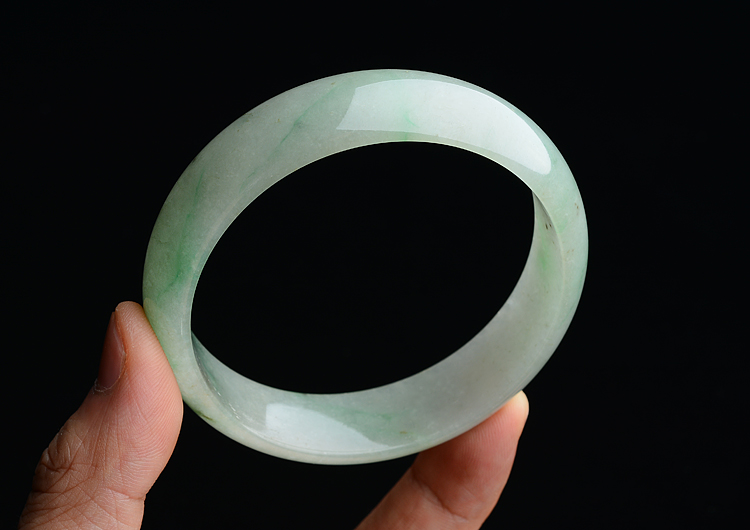 糯冰种飘花手镯（60.3mm）
