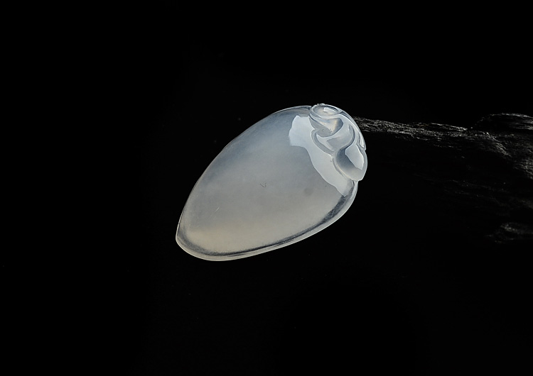 (成本清仓)冰种淡晴水寿桃挂件