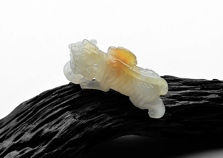 糯冰种晴水红黄翡虎虎生威挂件(一对)