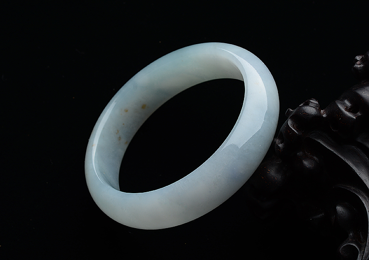糯冰种晴水略飘黄翡手镯（57.3mm）