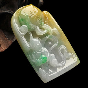 （超值推荐）糯冰种黄加绿童子拜寿挂件