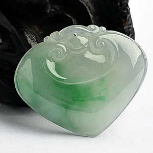 糯冰种飘翠如意挂件