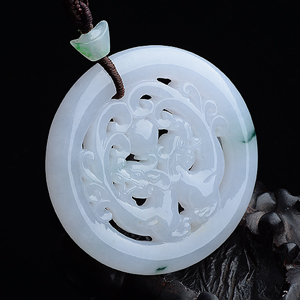 (超值推荐)糯冰种略飘花双龙戏珠挂件