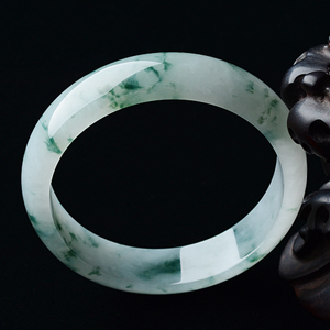 (超值推荐)糯冰种飘花手镯（57mm）