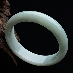 糯冰种晴水手镯（57mm）