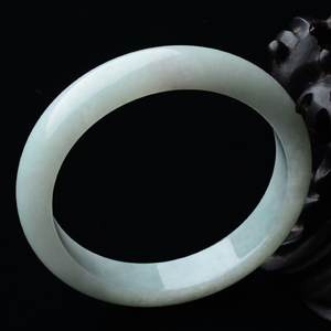 糯冰种晴水手镯（56.2mm）