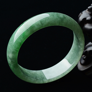 糯冰种绿晴水手镯（61.8mm）